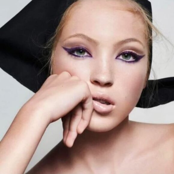 Marc Jacobs Beauty Enamored Hydrating Lip Gloss Stick - Picture 8 of 8